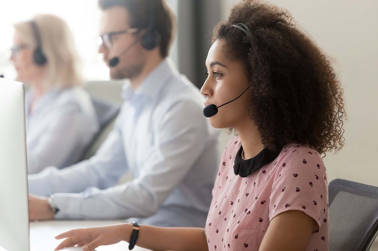 Mitarbeiterin im Call Center für Telefonmarketing im Bezirk Gmünd in Niederösterreich